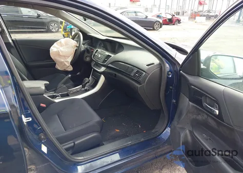 2015 Honda Accord Sport z USA, uszkodzony, nr VIN 1HGCR2F59FA241528